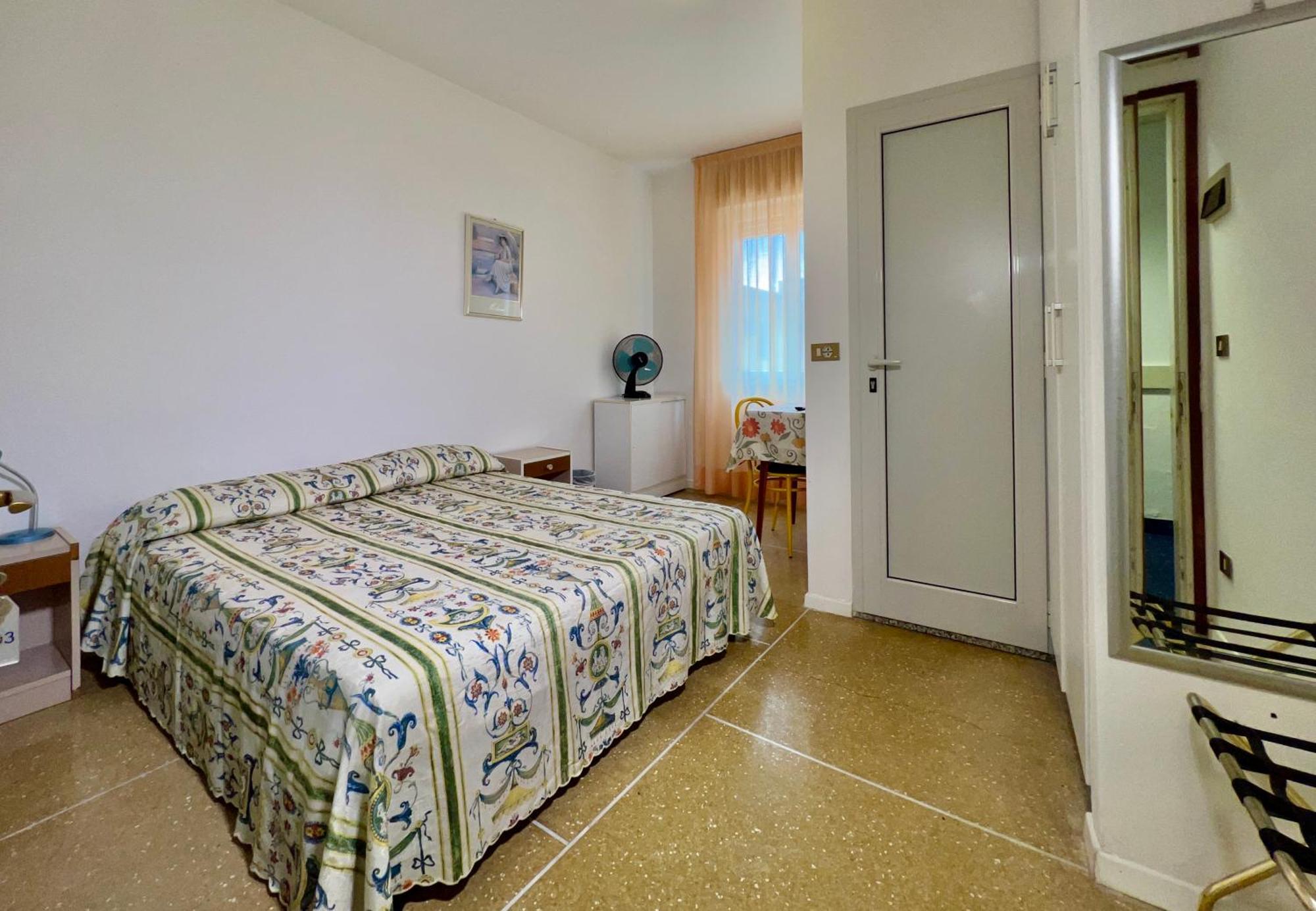 Hotel Myriam Lignano Sabbiadoro Extérieur photo