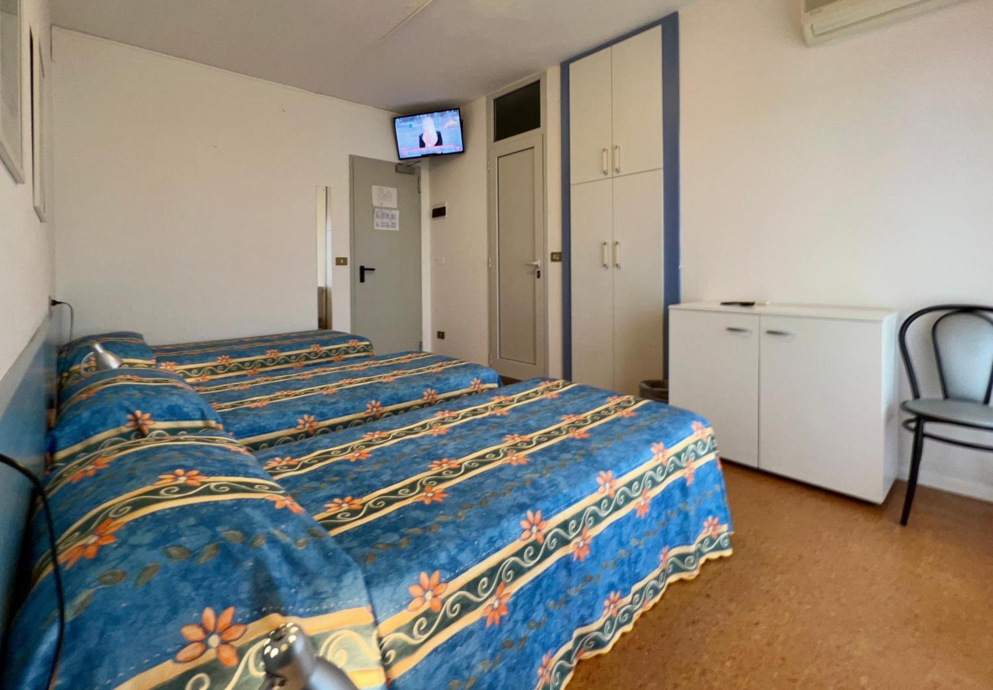 Hotel Myriam Lignano Sabbiadoro Extérieur photo