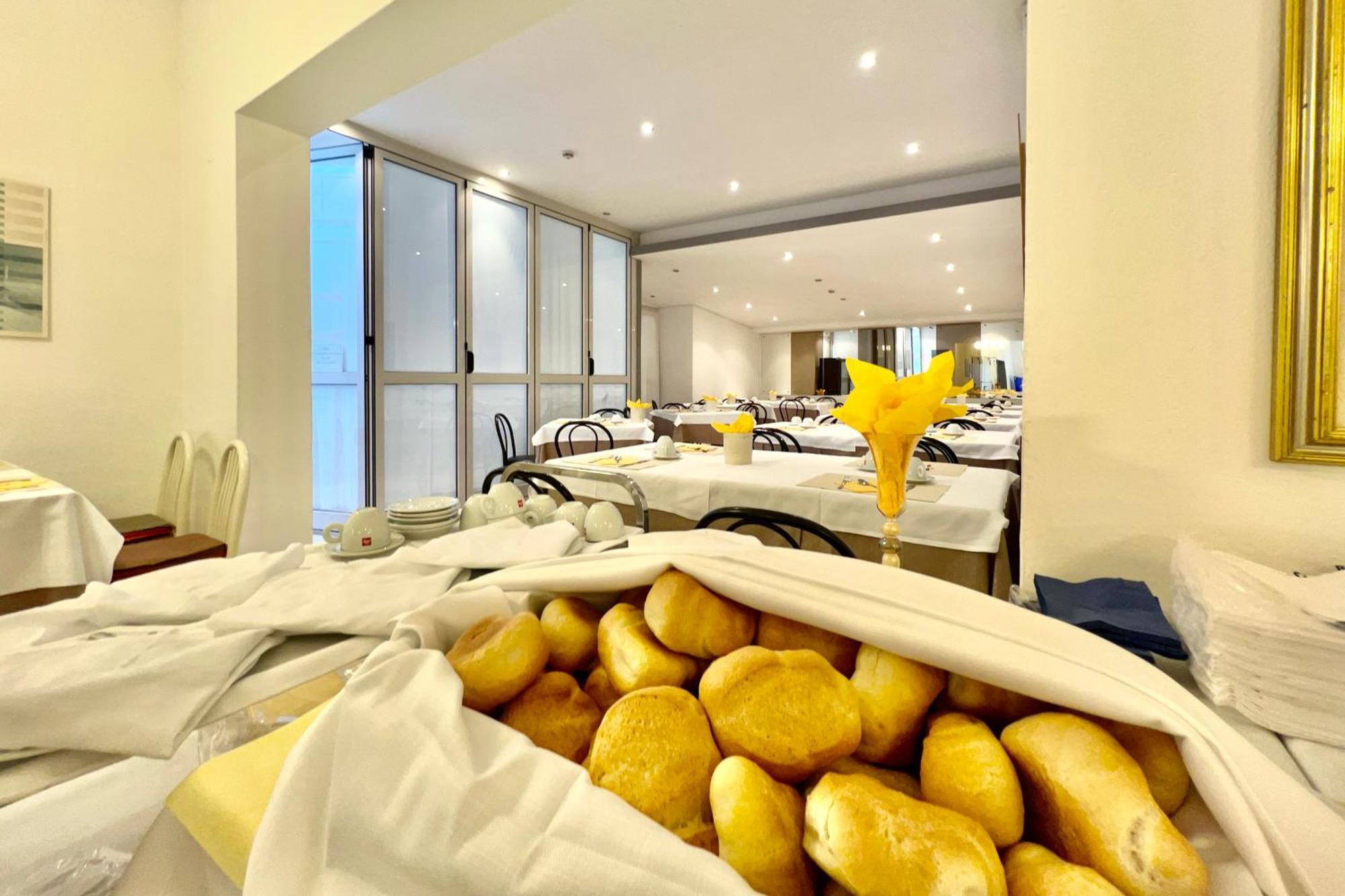 Hotel Myriam Lignano Sabbiadoro Extérieur photo